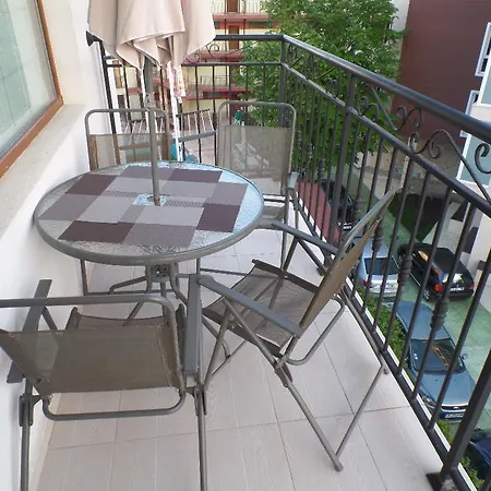 Cozy Lazur Appartamento *